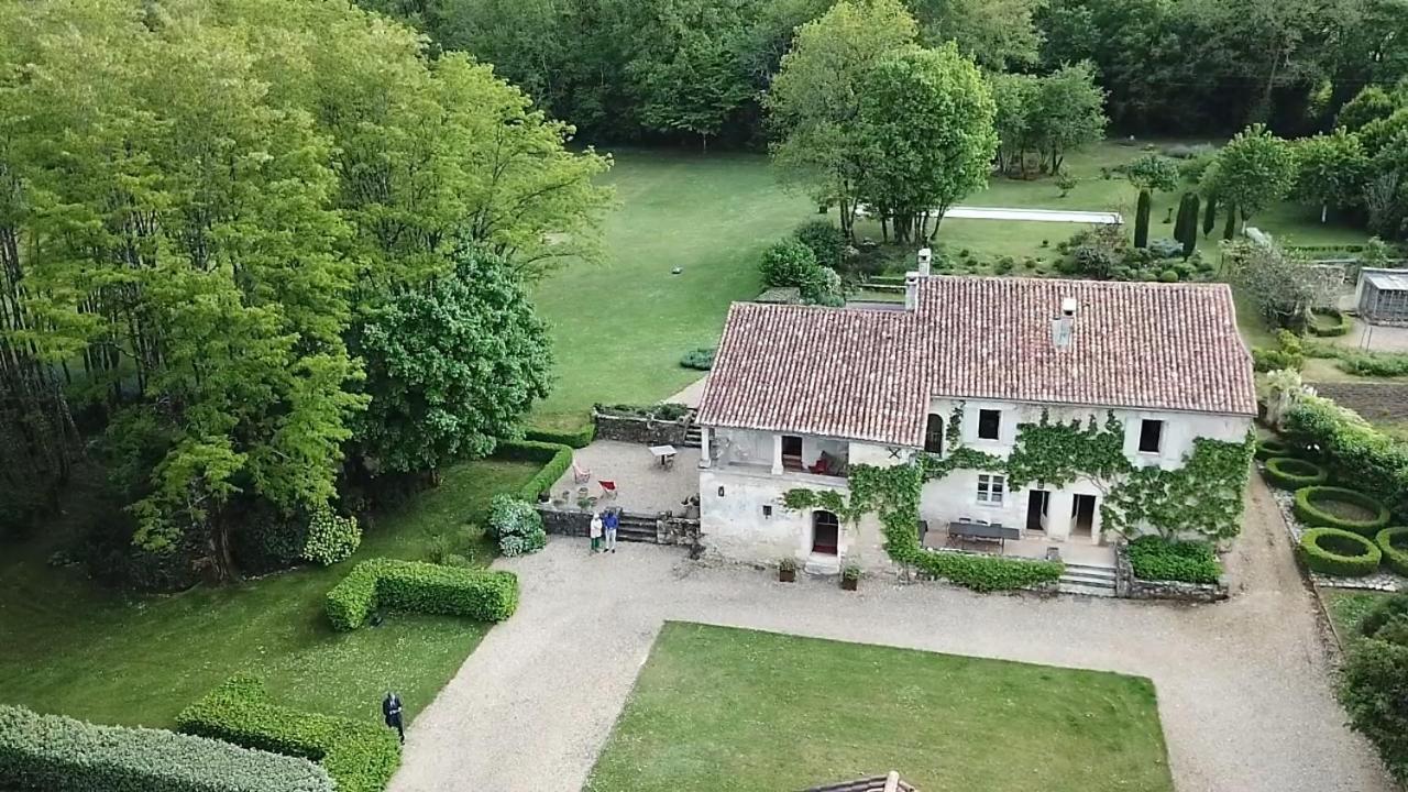 La Croix Des Granges Bed & Breakfast Chapdeuil Exterior foto